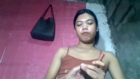 Snapshot of petite_jzee chatting on September 9, 6:18 pm jzee online show from September 9, 6:18 pm