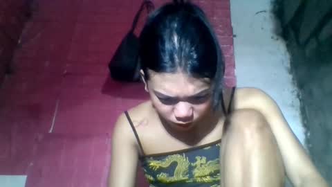 Snapshot of petite_jzee chatting on October 5, 1:42 pm jzee online show from October 5, 1:42 pm