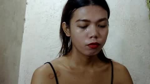 Snapshot of petite_jzee chatting on July 7, 1:15 pm jzee online show from July 7, 1:15 pm