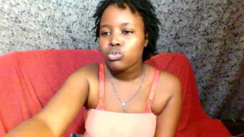 Snapshot of petite_queen001 chatting on March 10, 7:57 am petite_queen001 online show from March 10, 7:57 am