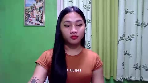 Snapshot of petite_trish chatting on December 9, 6:12 am trish online show from December 9, 6:12 am
