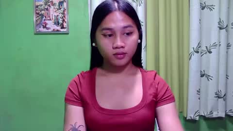Snapshot of petite_trish chatting on January 15, 11:32 am trish online show from January 15, 11:32 am
