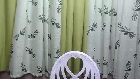 Snapshot of petite_trish chatting on January 21, 3:10 pm trish online show from January 21, 3:10 pm