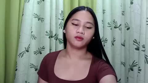 Snapshot of petite_trish chatting on January 25, 11:11 pm trish online show from January 25, 11:11 pm