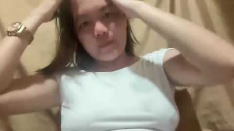 Snapshot of petiteasian_angel chatting on March 17, 10:07 am Hanna online show from March 17, 10:07 am