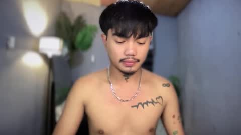 Snapshot of petiteasianx chatting on December 5, 2:58 pm Vrin online show from December 5, 2:58 pm