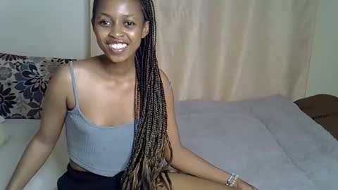 Snapshot of petitecaramell chatting on October 21, 3:13 pm Caramel online show from October 21, 3:13 pm