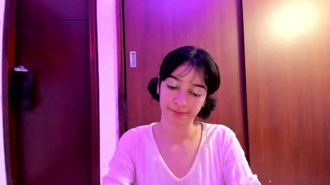 Lunna online show from December 18, 6:32 am