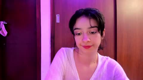 Lunna online show from February 3, 1:09 am