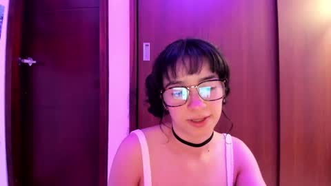 Lunna online show from March 1, 1:53 am