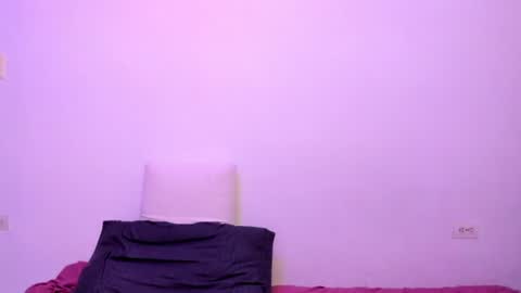 Lunna online show from July 28, 1:56 am