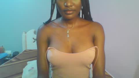 diva online show from May 13, 2:42 am