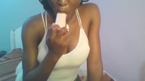 diva online show from May 17, 2:42 am