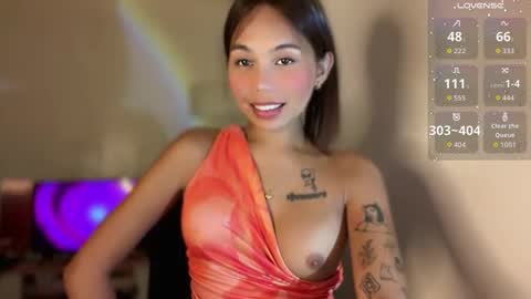 Snapshot of petitegirlx69 chatting on May 19, 4:02 pm miss lisa online show from May 19, 4:02 pm