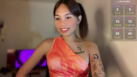 Snapshot of petitegirlx69 chatting on June 3, 6:57 pm miss lisa online show from June 3, 6:57 pm