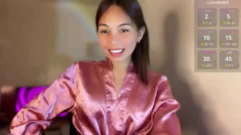 Snapshot of petitegirlx69 chatting on June 6, 10:58 pm miss lisa online show from June 6, 10:58 pm
