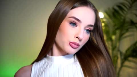 Petitegonwiild online show from October 22, 10:09 pm