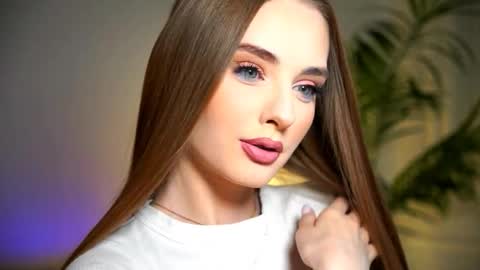 Petitegonwiild online show from November 20, 7:57 pm