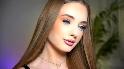 Snapshot of petitegonwiild chatting on March 13, 5:52 pm Petitegonwiild online show from March 13, 5:52 pm