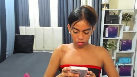 petitehorsycock online show from June 14, 6:04 am