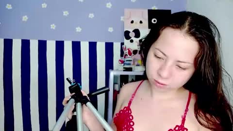 danna online show from April 22, 5:54 am