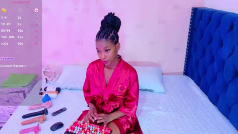 Snapshot of petitelittleebony chatting on September 27, 2:49 am little sharon online show from September 27, 2:49 am