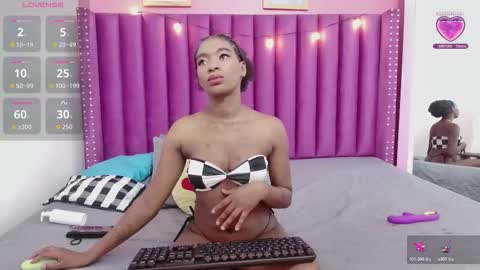 little sharon online show from December 16, 3:11 am