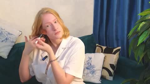 Elza online show from November 15, 6:59 pm