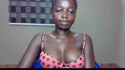 Snapshot of petitexxebony chatting on May 26, 7:43 pm petitexxebony online show from May 26, 7:43 pm