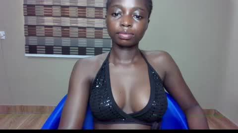 Snapshot of petitexxebony chatting on June 3, 2:33 pm petitexxebony online show from June 3, 2:33 pm