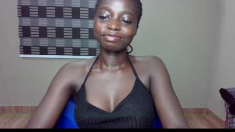 Snapshot of petitexxebony chatting on June 5, 3:02 am petitexxebony online show from June 5, 3:02 am