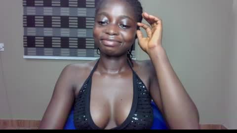 Snapshot of petitexxebony chatting on June 10, 2:56 am petitexxebony online show from June 10, 2:56 am