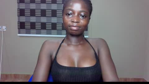 Snapshot of petitexxebony chatting on June 10, 7:13 pm petitexxebony online show from June 10, 7:13 pm