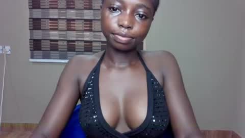Snapshot of petitexxebony chatting on June 11, 3:54 pm petitexxebony online show from June 11, 3:54 pm