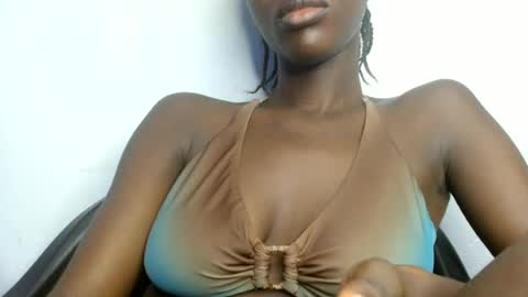Snapshot of petitgirl88 chatting on July 2, 6:03 pm petitgirl88 online show from July 2, 6:03 pm