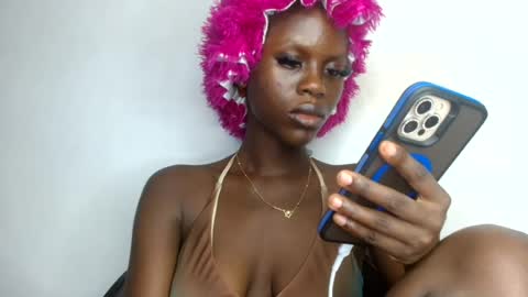 Snapshot of petitgirl88 chatting on July 21, 10:34 pm petitgirl88 online show from July 21, 10:34 pm