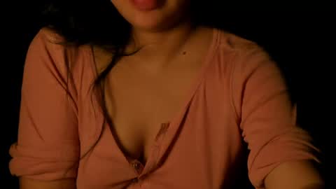 Snapshot of petitgirl_ chatting on June 7, 2:27 am J A S S online show from June 7, 2:27 am