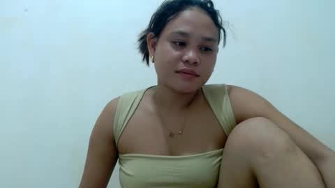 petty_yumii online show from June 6, 11:48 am
