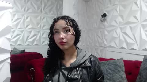 Snapshot of pettymoon chatting on October 23, 11:53 am Moon online show from October 23, 11:53 am