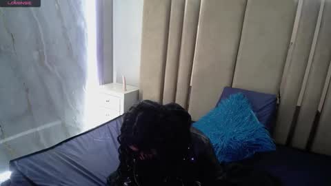 Snapshot of pettymoon chatting on November 10, 1:54 pm Moon online show from November 10, 1:54 pm