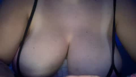 peular online show from July 21, 7:49 pm