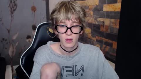 soren online show from March 25, 7:53 pm