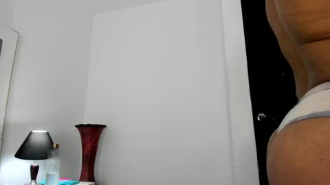 Snapshot of peyton_wat chatting on January 18, 3:59 pm peyton_wat online show from January 18, 3:59 pm