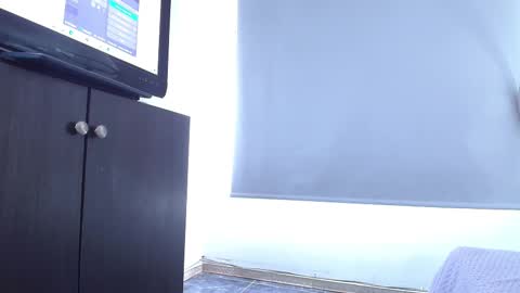 Snapshot of peyton_wat chatting on February 15, 12:54 pm peyton_wat online show from February 15, 12:54 pm