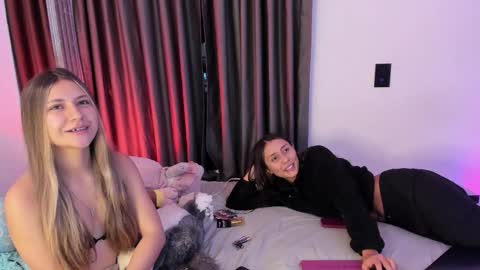 Peyton   online show from December 19, 4:08 am