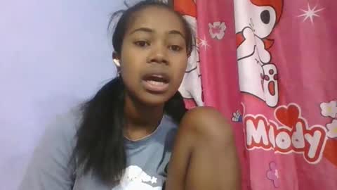 phania185885 online show from June 5, 7:03 am