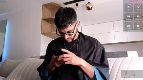 phantom_bigger1 online show from January 15, 2:21 pm