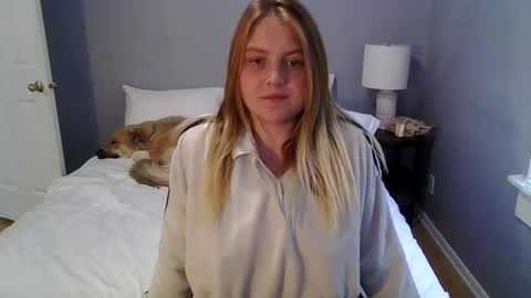 PhatAssBlond online show from December 1, 9:48 pm