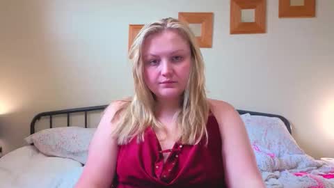 PhatAssBlond online show from February 24, 4:16 pm