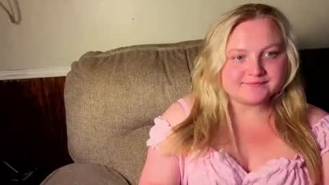 PhatAssBlond online show from July 31, 4:01 am